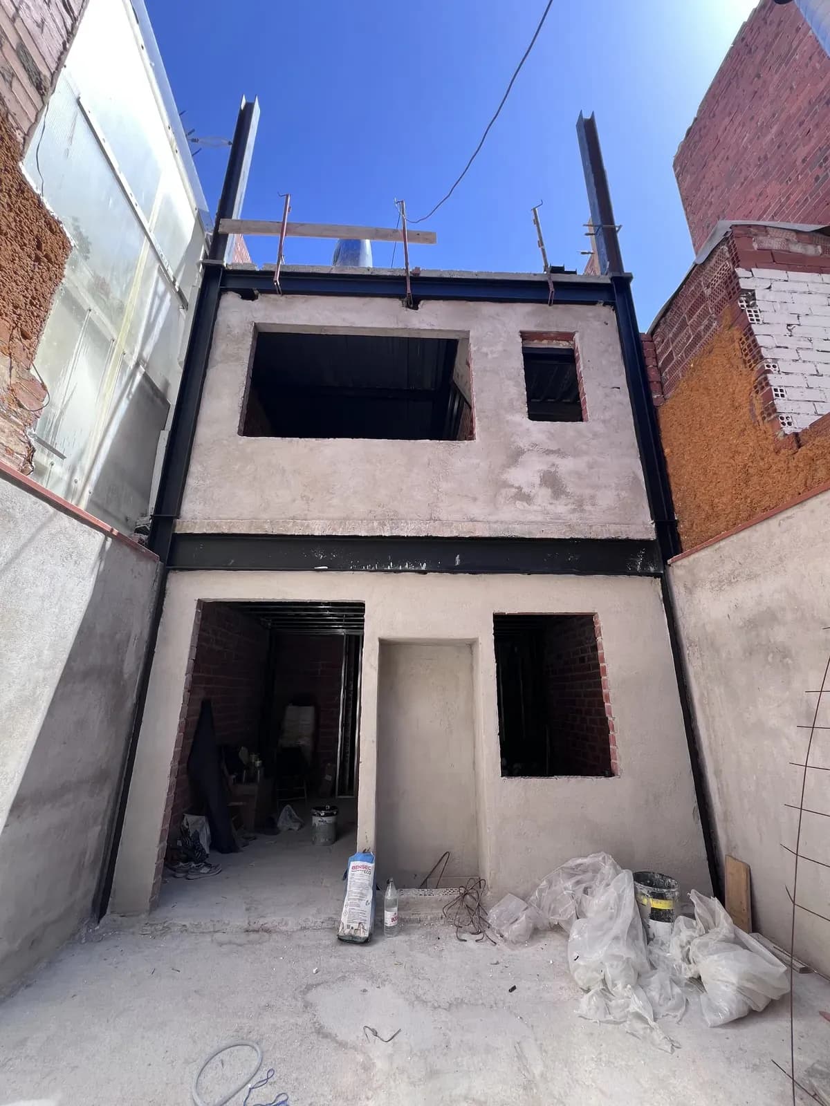More Images - Image 4