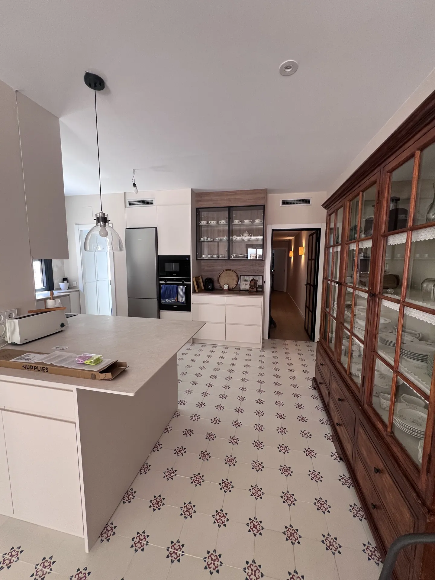 El Interior Terminado - Image 5