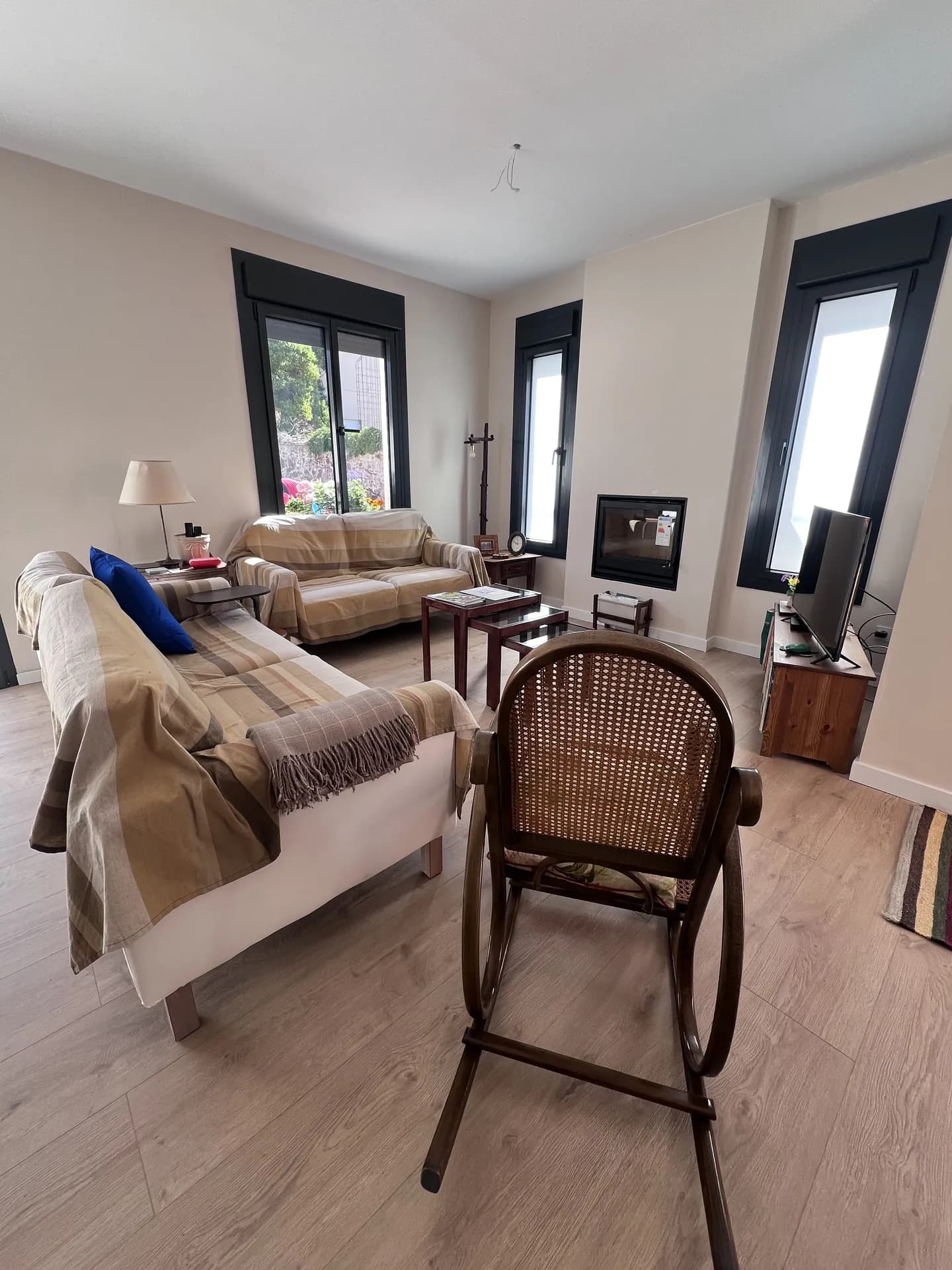 El Interior Terminado - Image 1