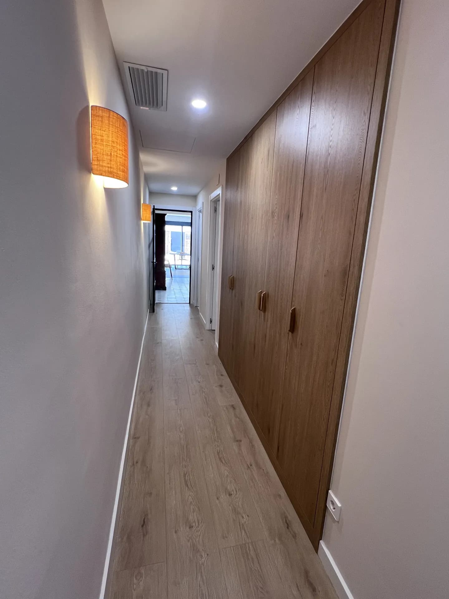 El Interior Terminado - Image 13
